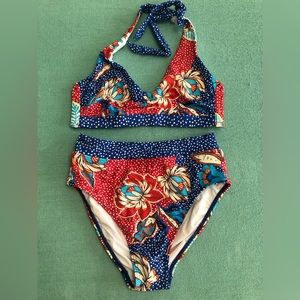 VENUS Ladies Bikini NWOT
